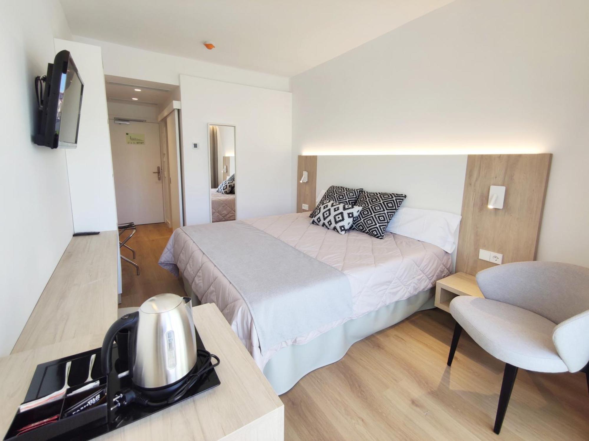 Flacalco Hotel & Apartments Cala Ratjada  Bagian luar foto