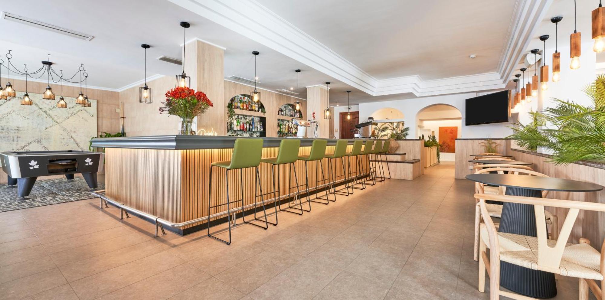 Flacalco Hotel & Apartments Cala Ratjada  Bagian luar foto