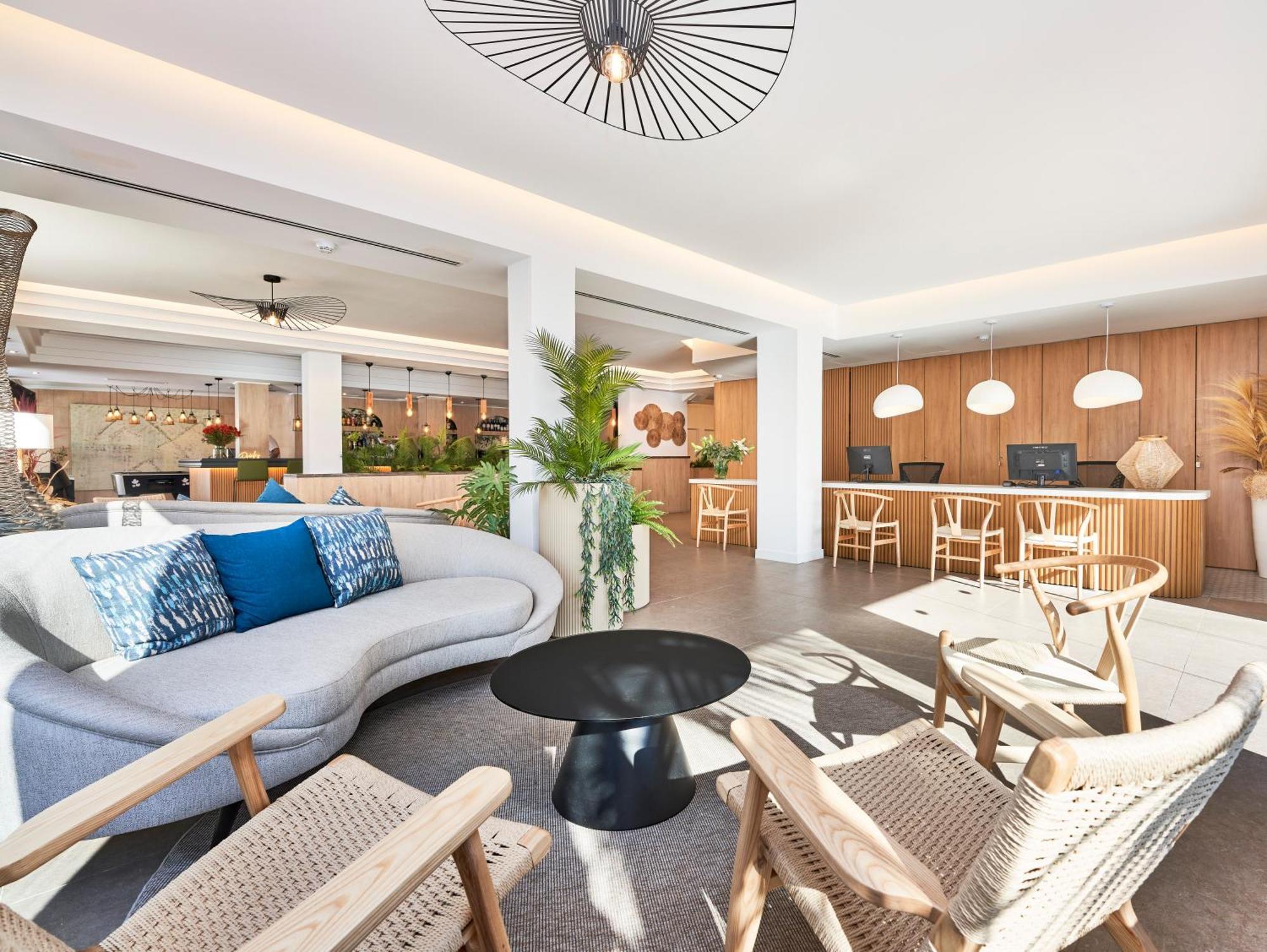Flacalco Hotel & Apartments Cala Ratjada  Bagian luar foto