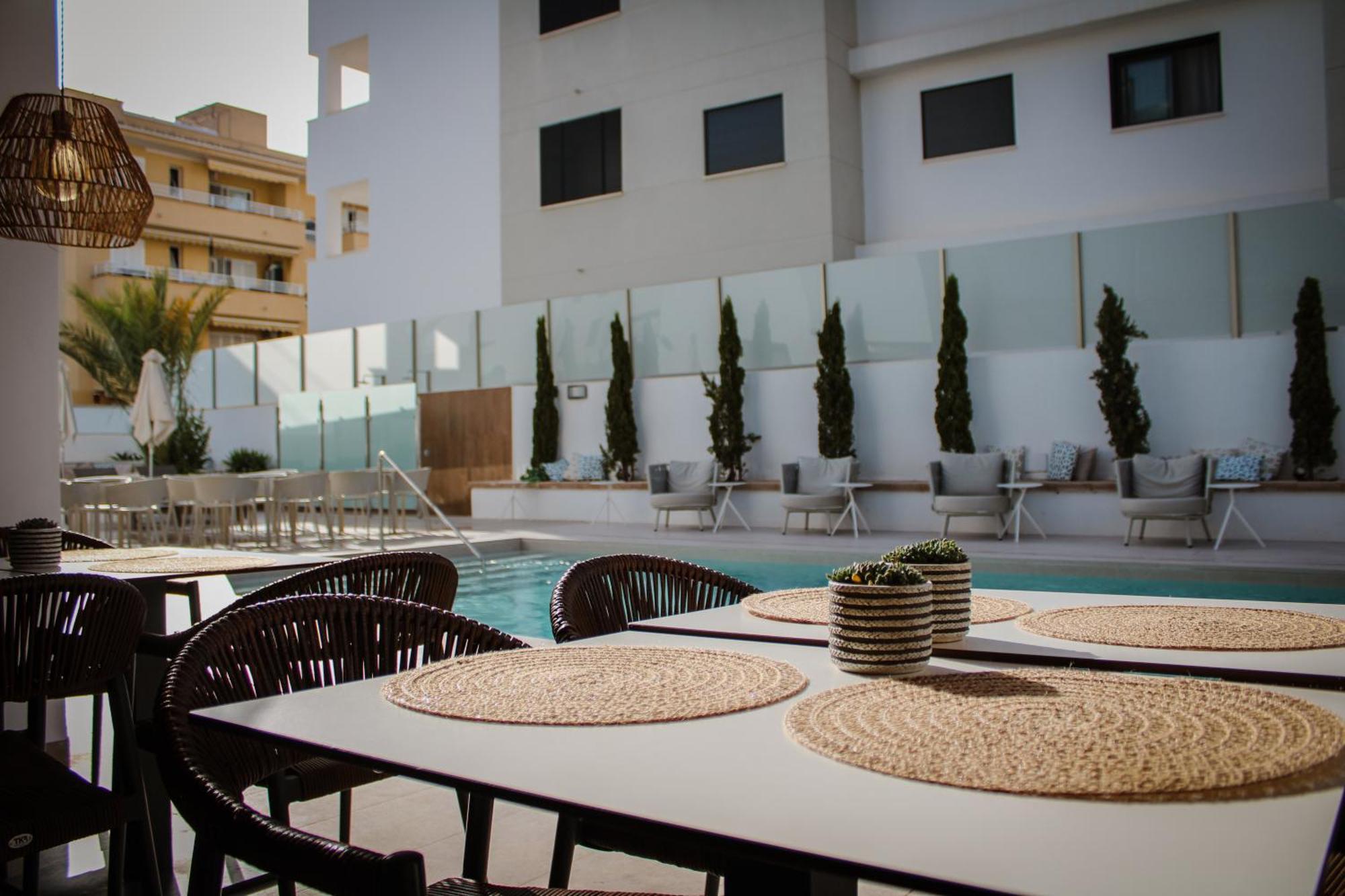Flacalco Hotel & Apartments Cala Ratjada  Bagian luar foto