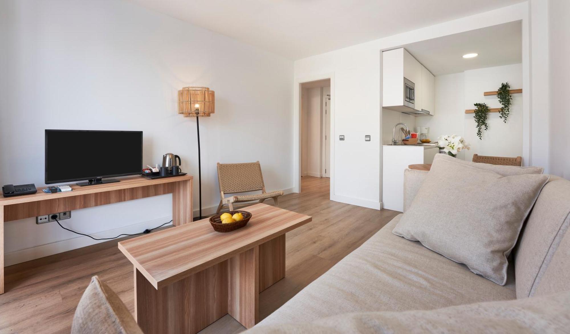 Flacalco Hotel & Apartments Cala Ratjada  Bagian luar foto